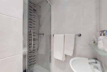 1 bed studio, Castle Hill, Cambridge, CB43BF - Image 3